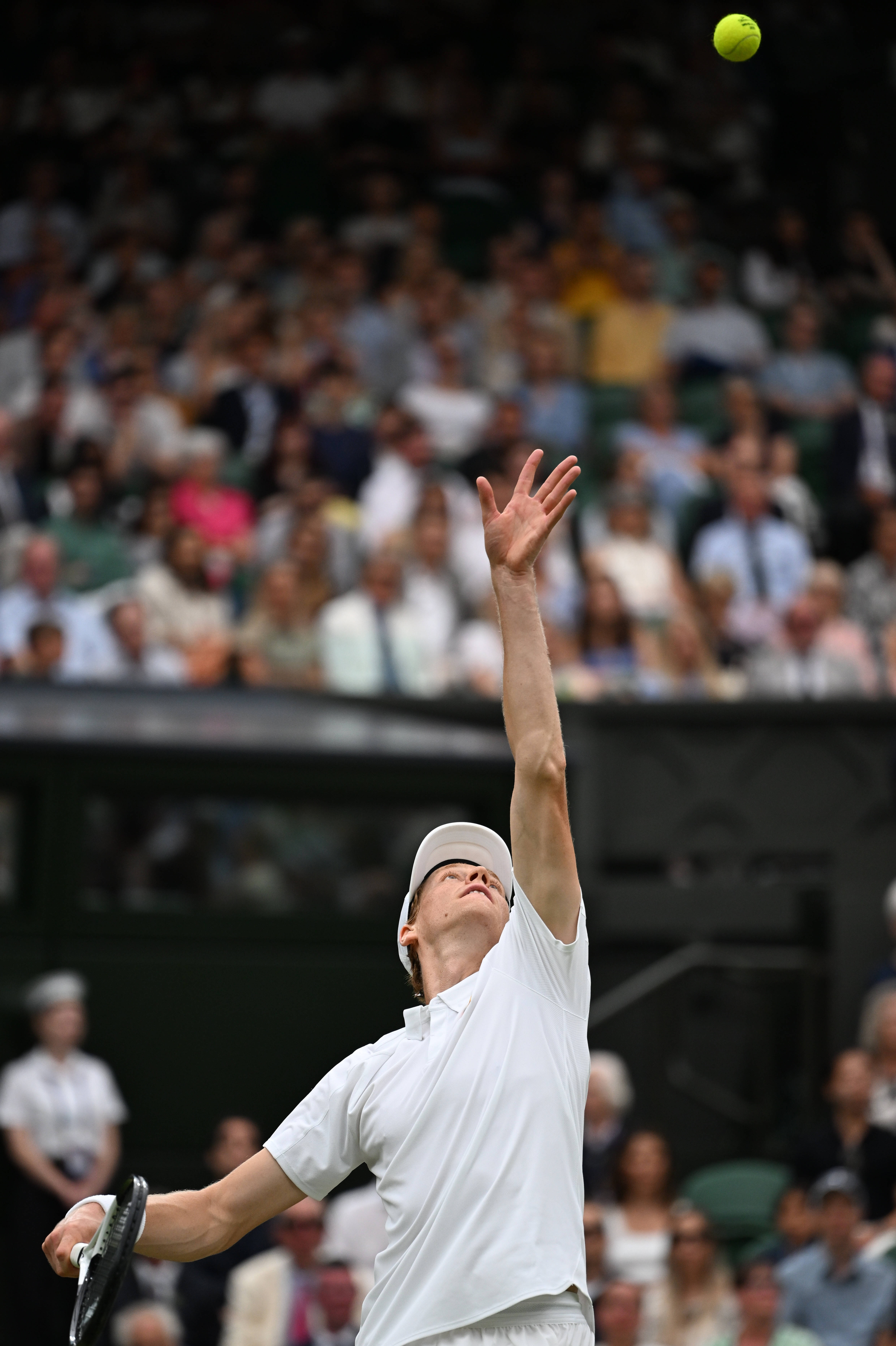 网球场外新闻不断，话题热度爆表的简单介绍