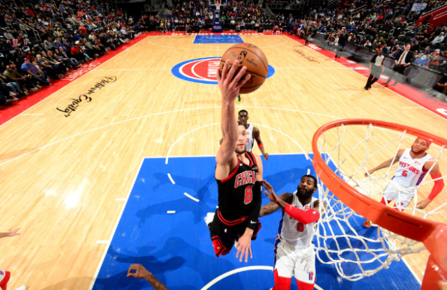 爵士绝杀天津队,拉文高光表现的简单介绍 爵士绝杀天津队,拉文高光表现的简单介绍