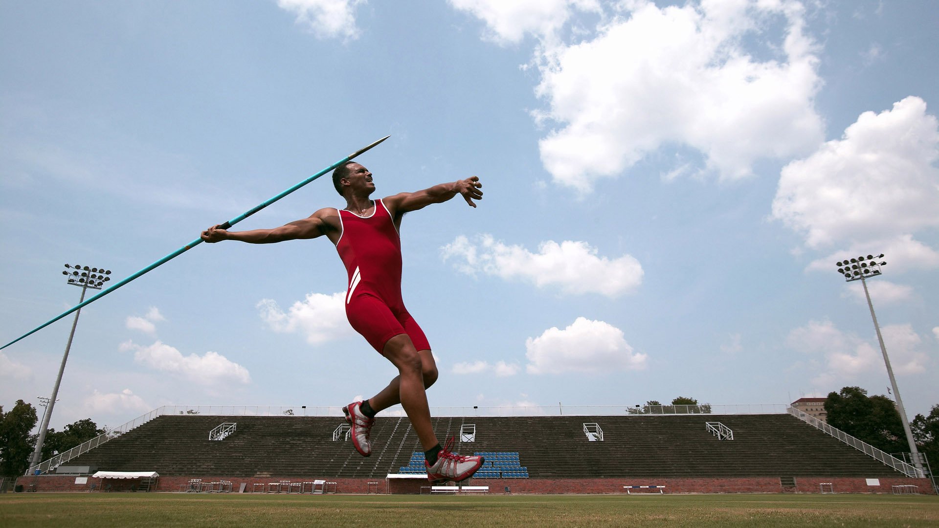 硬仗淬火，终成利刃，乔治的活塞之战与世界杯接管宣言