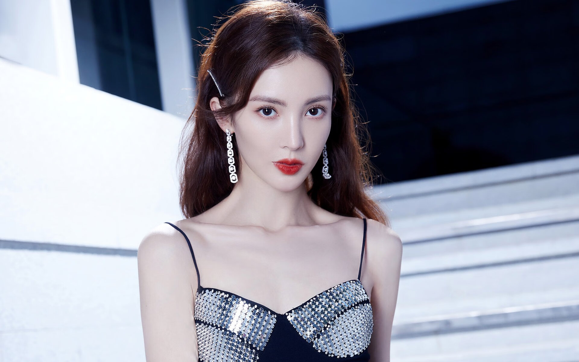 镜像迷宫,奥运前夜,欧文用指尖解构世界