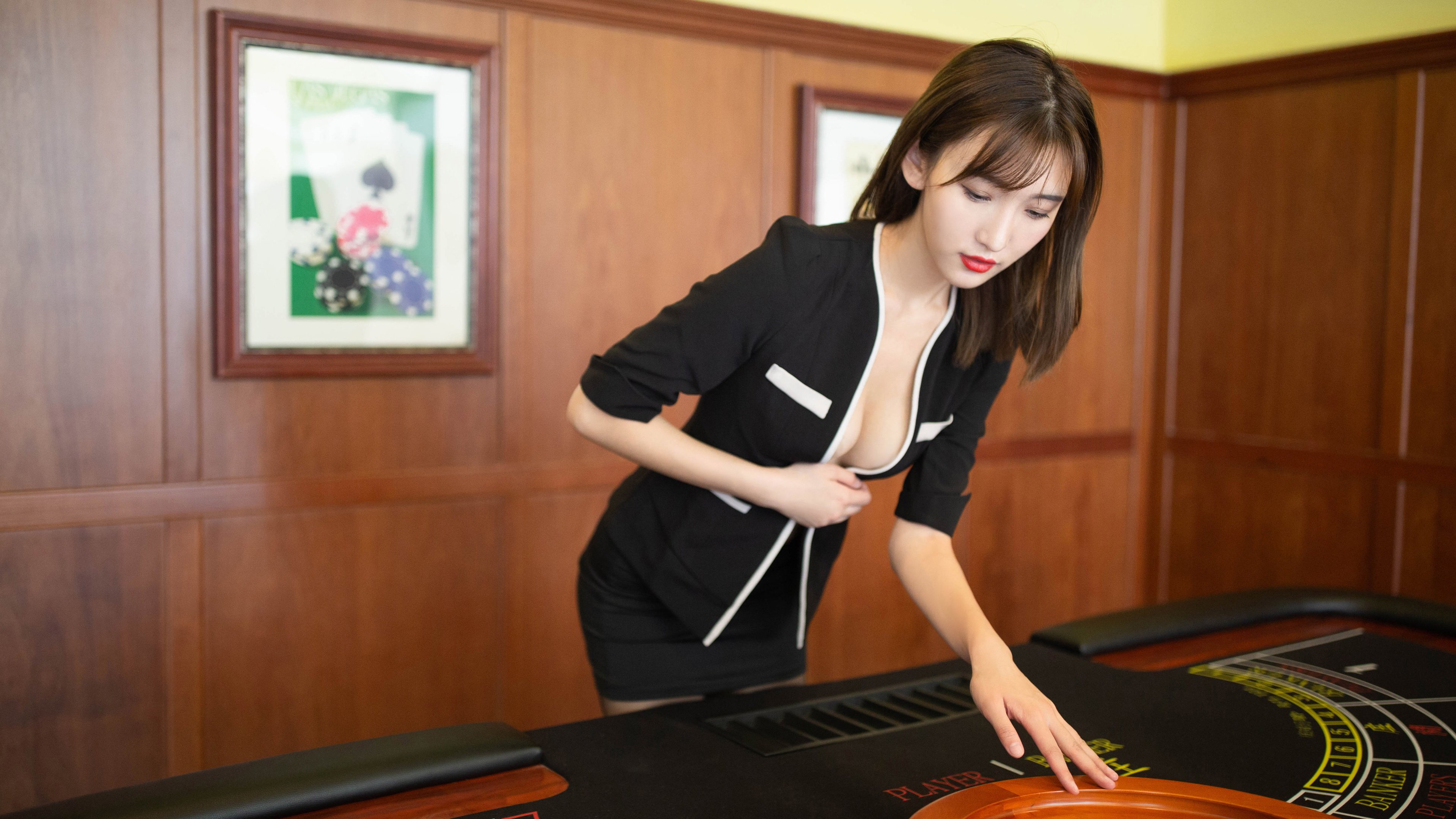 棋局终盘，哈利伯顿一击定山河—欧冠史诗夜的无二瞬间